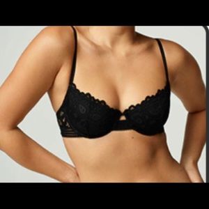 Gilly Hicks by Hollister Balconette unlined Bra 30C